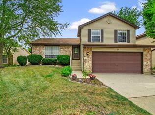 22 Middlebury Ct, Streamwood, IL 60107