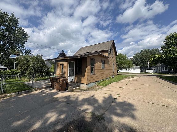 29th image of 2100 PRAIRIE STREET