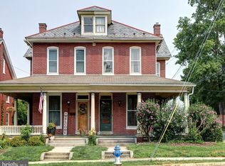 153 E College Ave, Elizabethtown, PA 17022