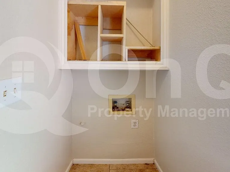 2209 Meadowstone Dr — Photo 23