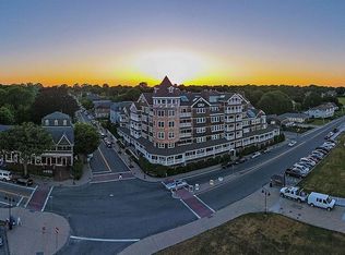 53 Conanicus Ave APT 4E, Jamestown, RI 02835