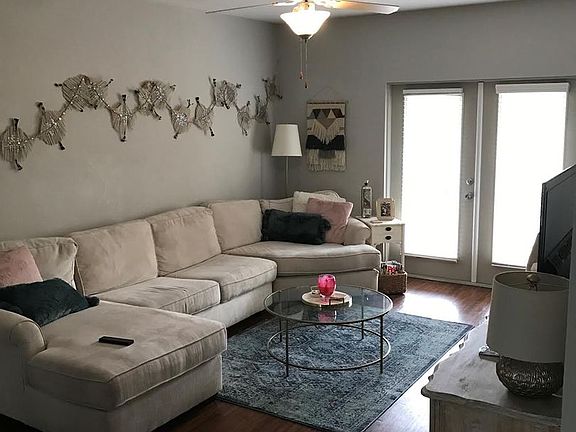 4th image of 2616 W Horatio St Unit 103