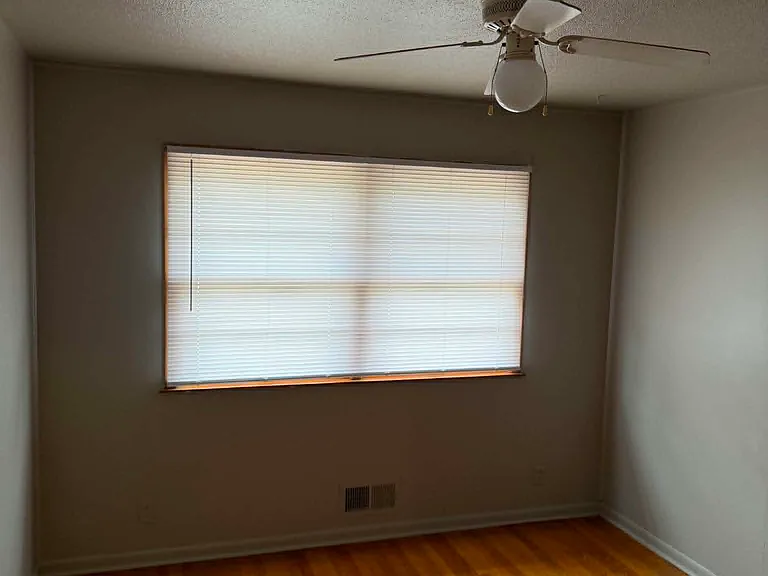 3420 S Oxford Ave — Photo 8