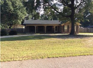 7001 Charmingdale Dr S, Mobile, AL 36618