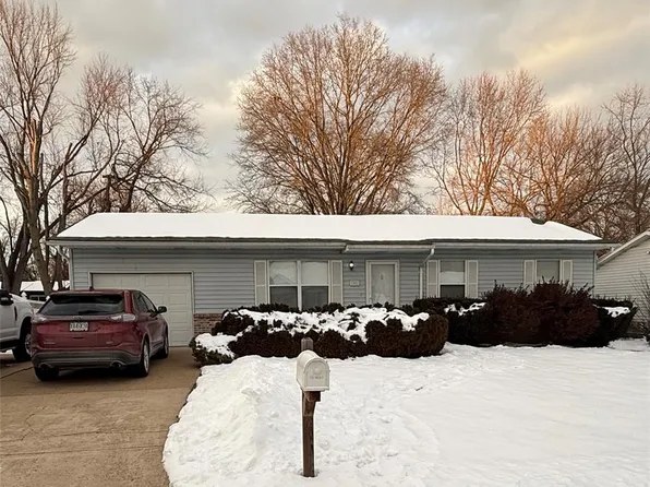 1501 Cypress Dr, Pacific, MO 63069