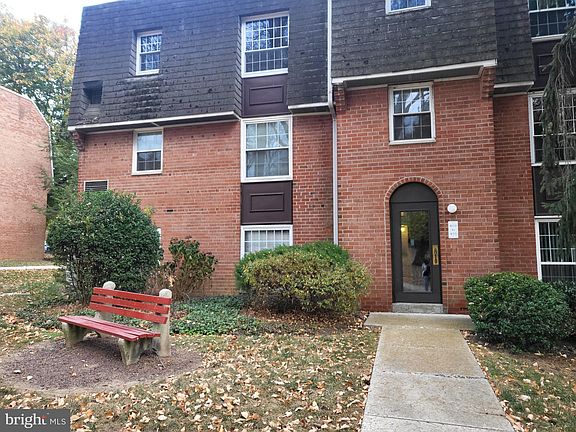 5th image of 4000 Gypsy Ln Unit 401