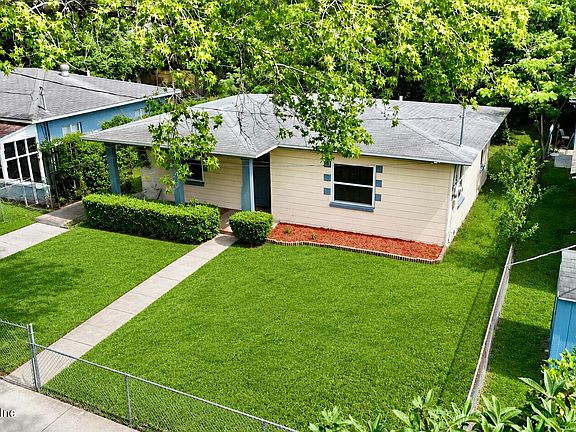 3rd image of 3207 DELLWOOD Avenue
