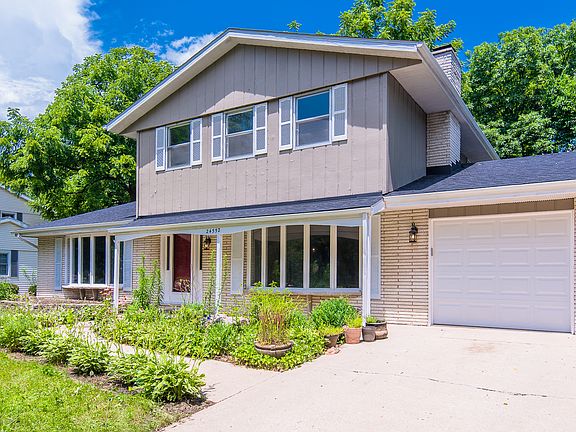 2nd image of 24552 W Guinevere Ln