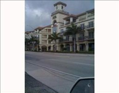 2625 NE 14th Ave APT 305, Oakland Park, FL, 33334