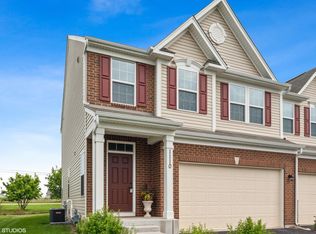 1110 Sears Cir, Elburn, IL 60119