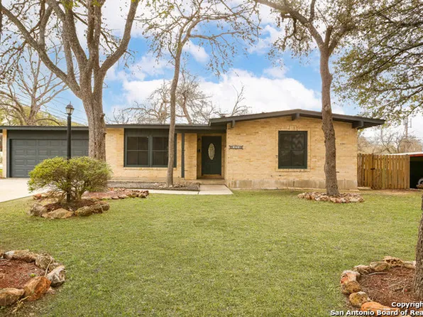 102 DAWNRIDGE DR, San Antonio, TX 78213