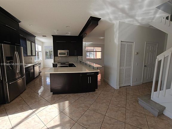 3rd image of 4467 Blossom Ln #4467