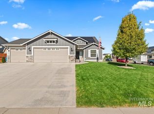 600 SW Nugget St, Mountain Home, ID 83647