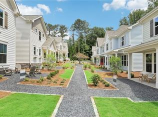 911 E Green Ln, Clarkston, GA 30021