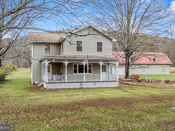 3rd image of 228 Huntington Creek Rd