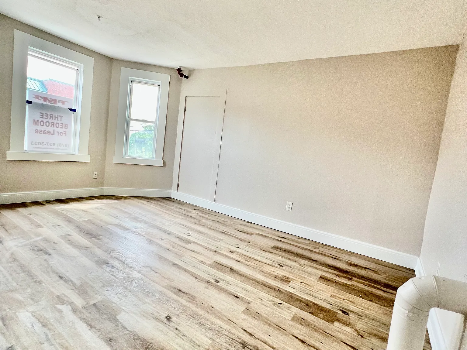3 bed, 1100 sqft, $1,850 — Photo 4