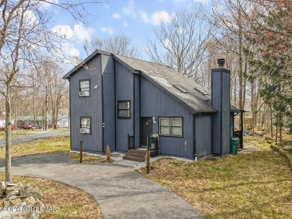 9525 Jasmine Dr, Tobyhanna, PA 18466