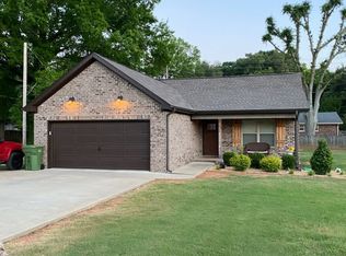 1026 Ridge Ave, Tuscumbia, AL 35674