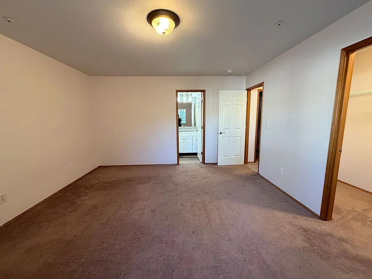 2442 Highland View Dr — Photo 12