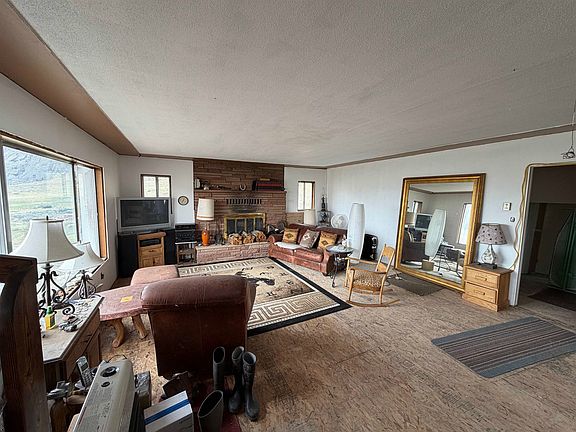 5th image of 635 Canyon Rd