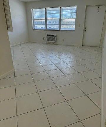 4th image of 344 Northampton St #Q