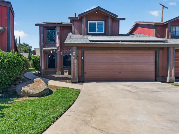 924 E Oakridge Avenue, Visalia, CA 93292