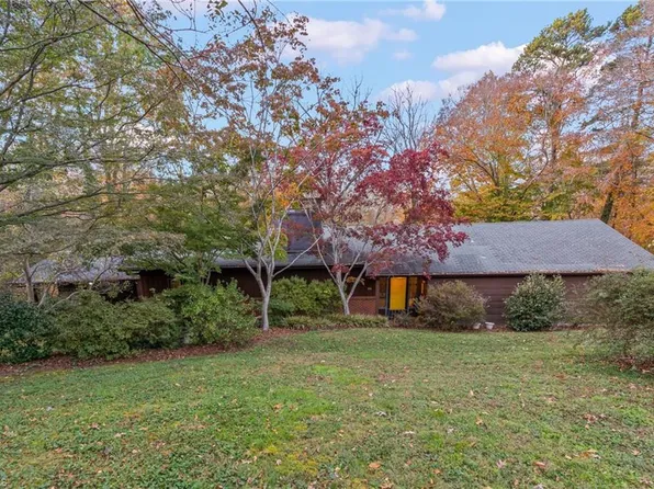 300 Duke Dr, Lexington, NC 27292