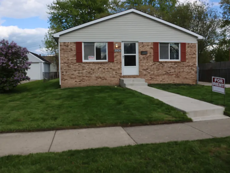 25634 Packard St — Photo 7