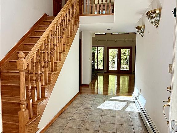 5th image of 229 Kromer Rd