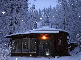 45831 N Gate Creek Rd, Vida, OR 97488