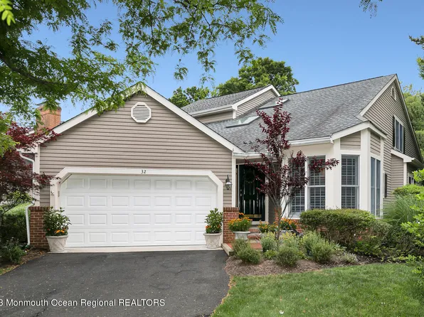 32 Peach Tree Lane, Little Silver, NJ 07739