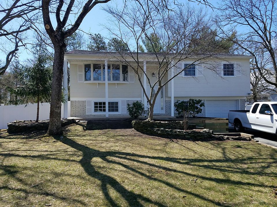 1st image of 1119 Crystal Dr