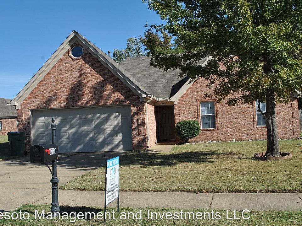 1st image of 1262 Custer Dr E