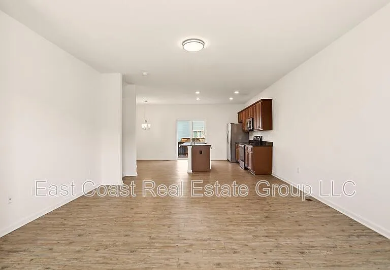 202 Magellan Dr — Photo 11