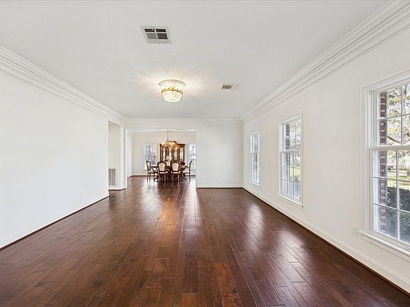 4th image of 6611 Riva Ridge Dr