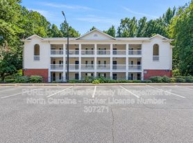 2801 Trailwood Pines Ln, Raleigh, NC