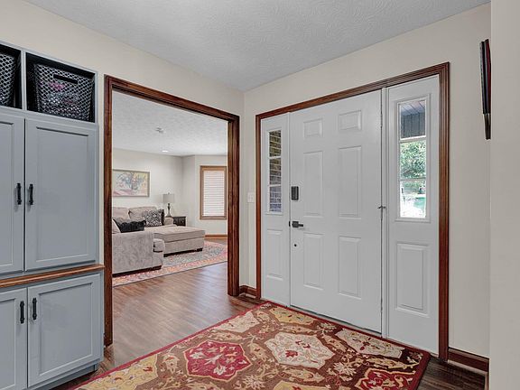 4th image of 4383 Saint Olaf Cir
