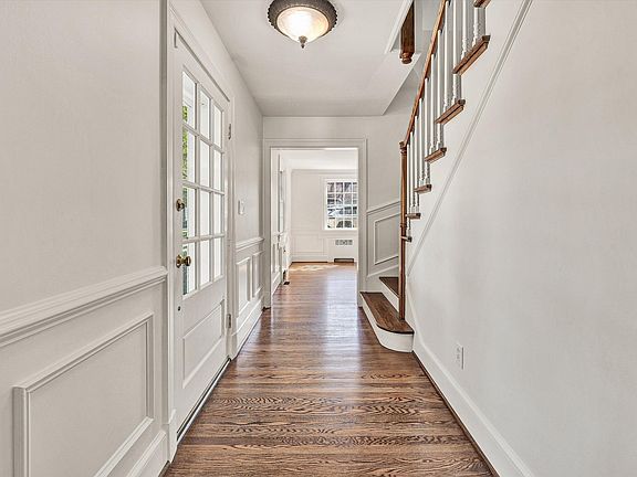 4th image of 3052 Poplar Ln SW