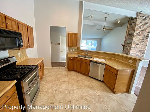 4th image of 322 Quail Hollow Dr