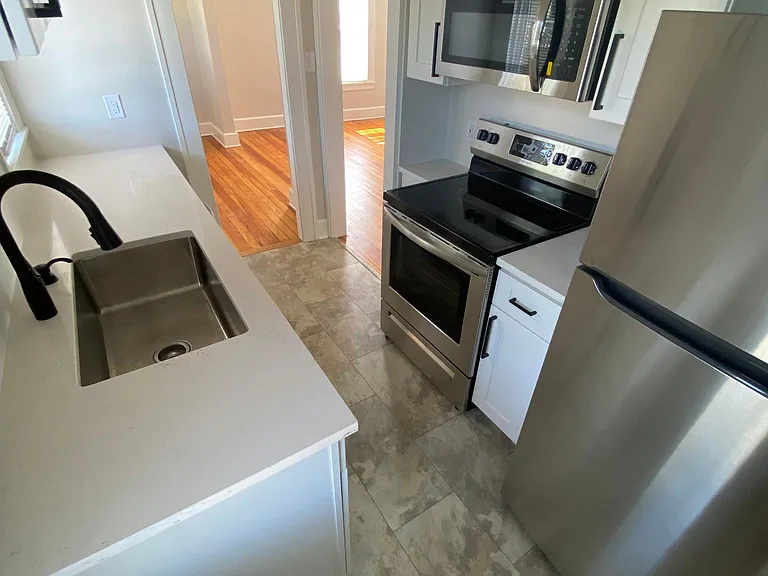 425 Lafayette Ave — Photo 11