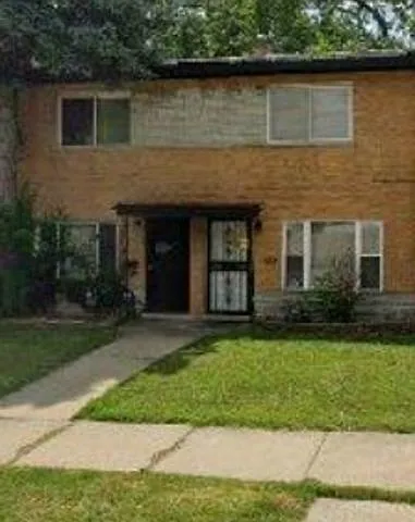 639 W 80th St photo 1