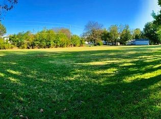 1318 N 9th St, Neodesha, KS 66757