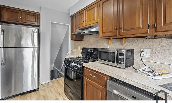 844 N Marlyn Ave — Photo 5