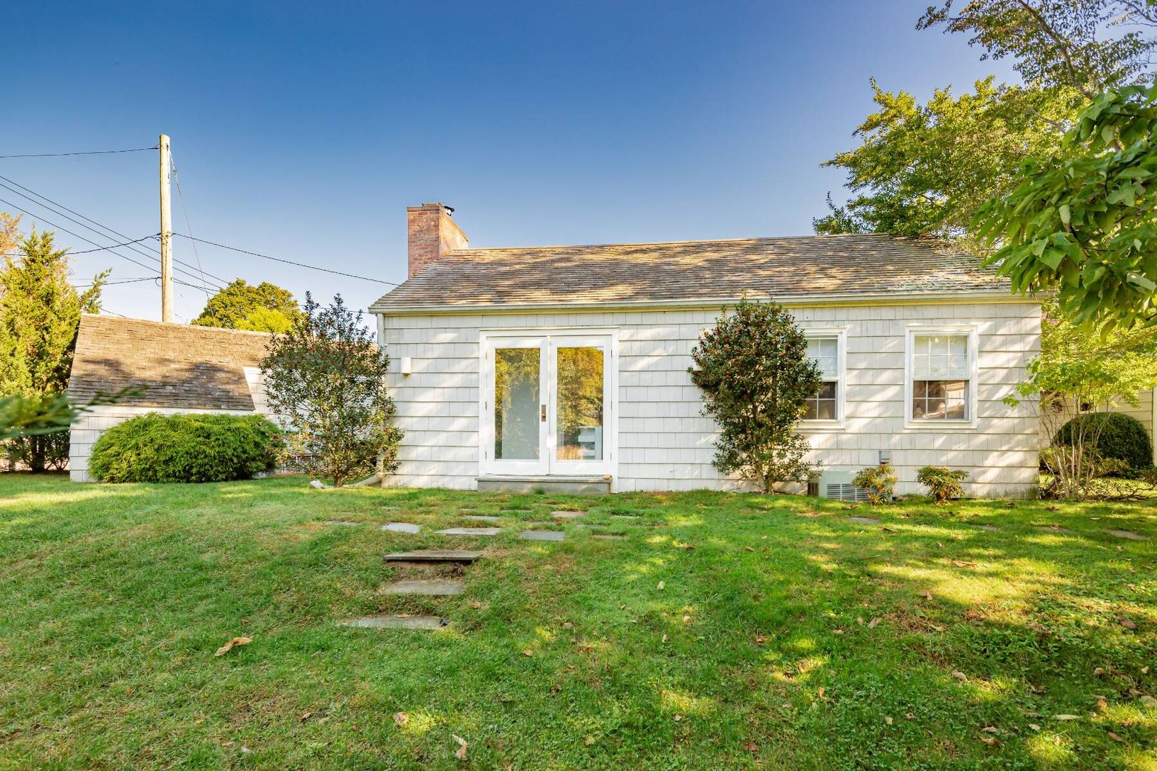  Guest Cottage Exterior