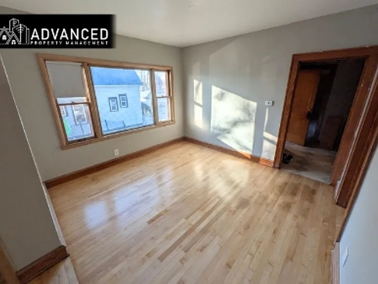 3893 Doctor William Finlayson St — Photo 4