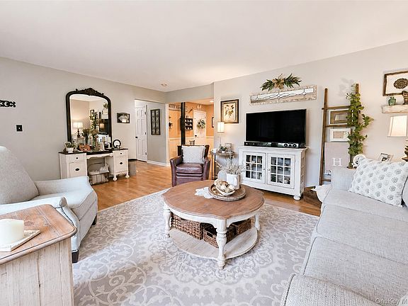 5th image of 816 Blair Street