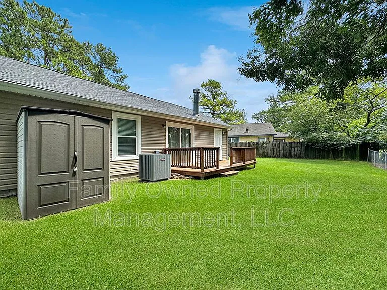 203 Pebble Creek Rd — Photo 18