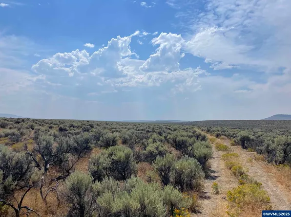 Tl 300 Christmas Valley Hwy, Christmas Valley, OR 97641