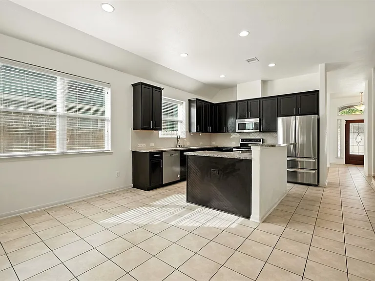 9219 Gilbert Hollow Dr — Photo 20