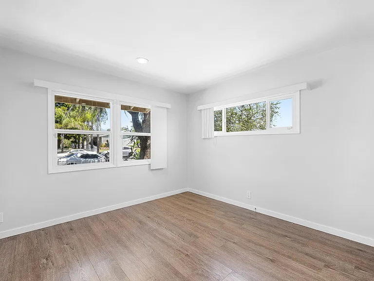 11793 Glencrest Dr — Photo 14
